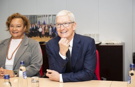 Tim Cook: childhood, parents, early life and career beginnings
