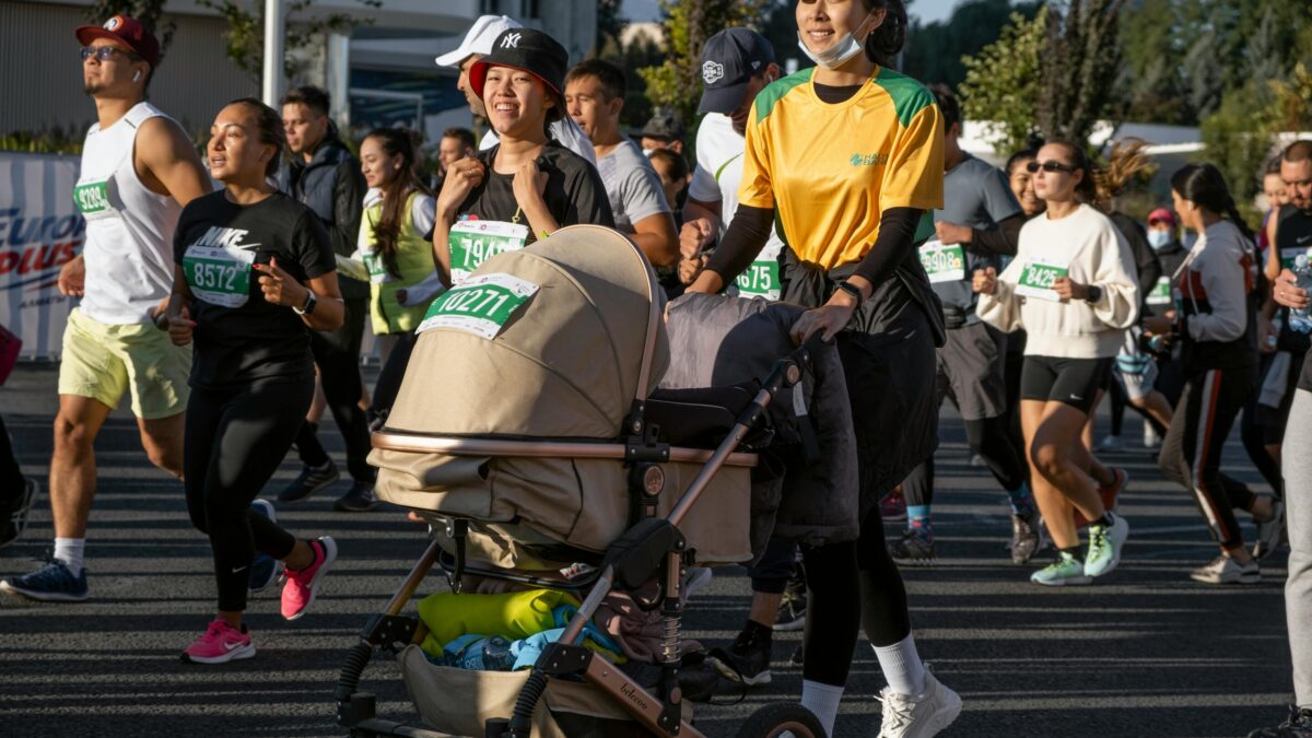 Running with a stroller may reduce injury risks for parents, study finds