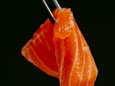 Food fraud costs the UK up to £2 billion a year - News-Medical